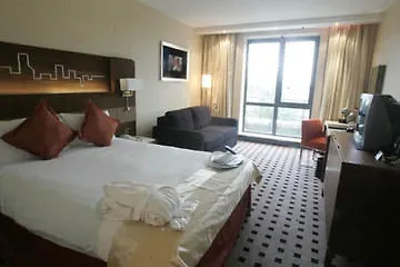 Radisson Blu Hotel, Dublin Airport 4*